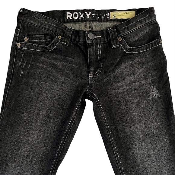 ROXY Gold Coast Skinny Fit Low Rise Jeans Lightly Distressed - Picture 3 of 15